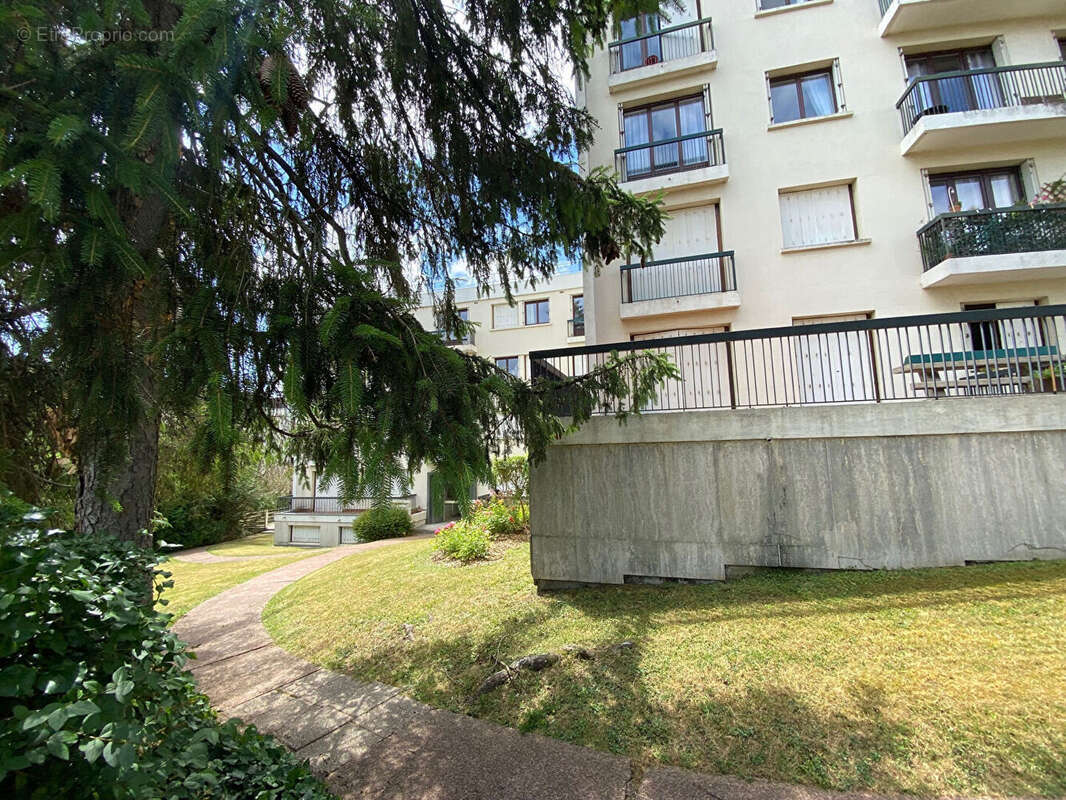 Appartement à FONTENAY-AUX-ROSES