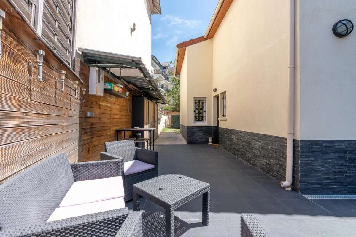 Maison à LE PERREUX-SUR-MARNE