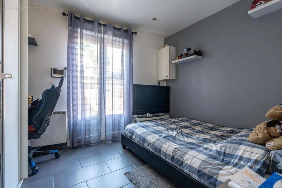 Maison à LE PERREUX-SUR-MARNE