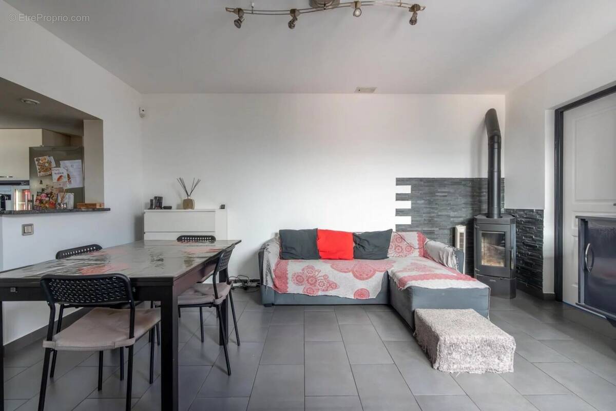 Maison à LE PERREUX-SUR-MARNE