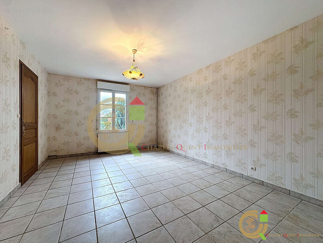 Maison à GROFFLIERS