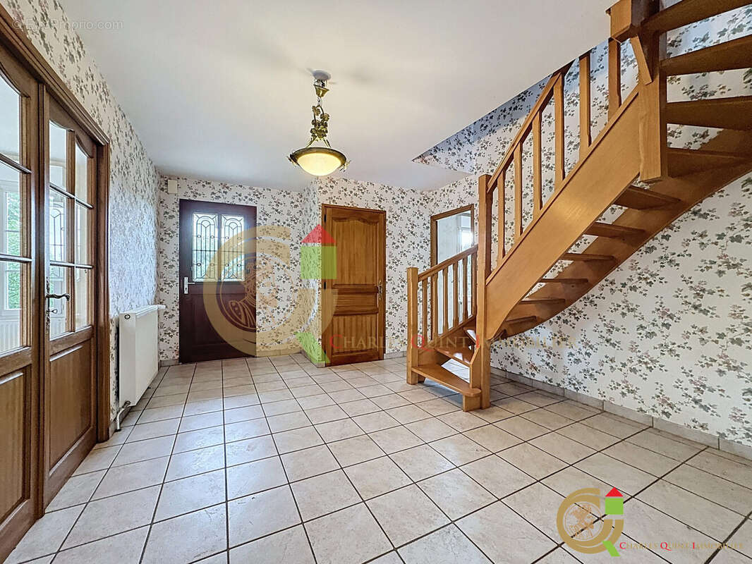 Maison à GROFFLIERS