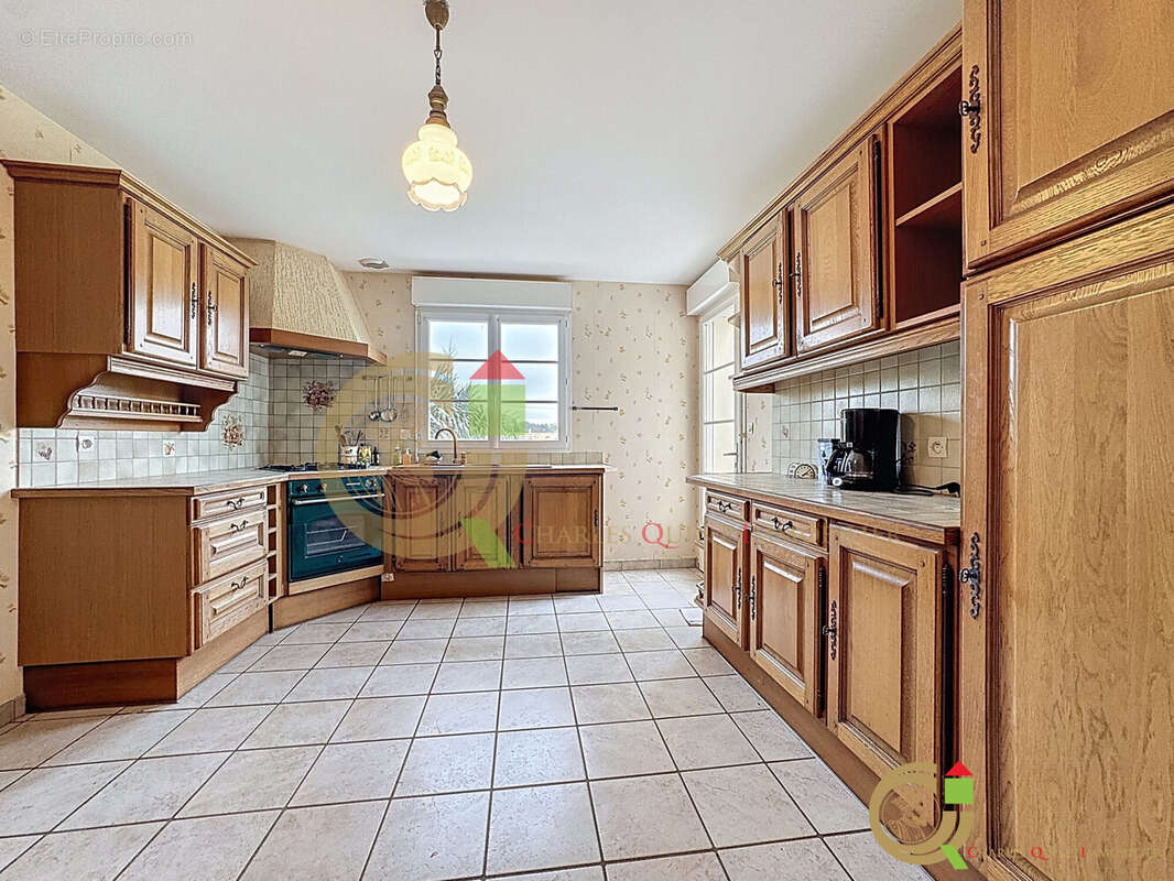 Maison à GROFFLIERS