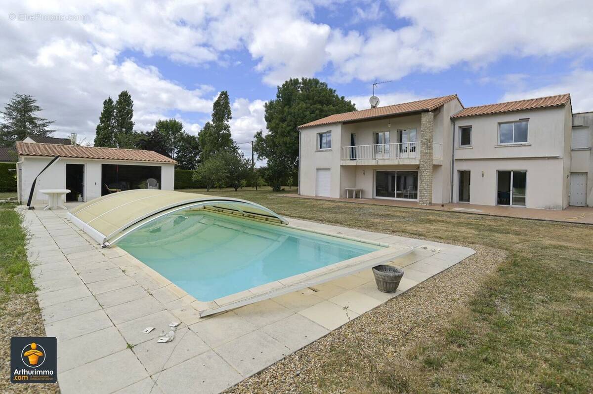 Maison à BEAUVOIR-SUR-NIORT