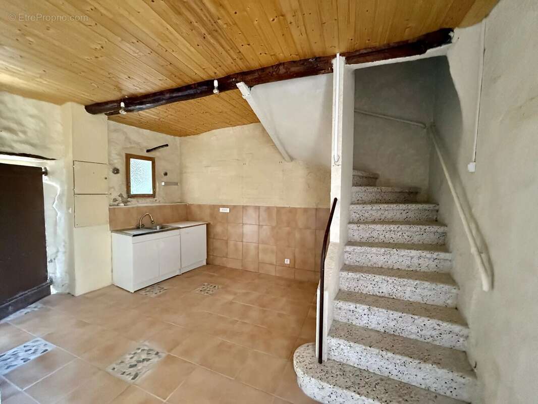 Maison à FEUILLA