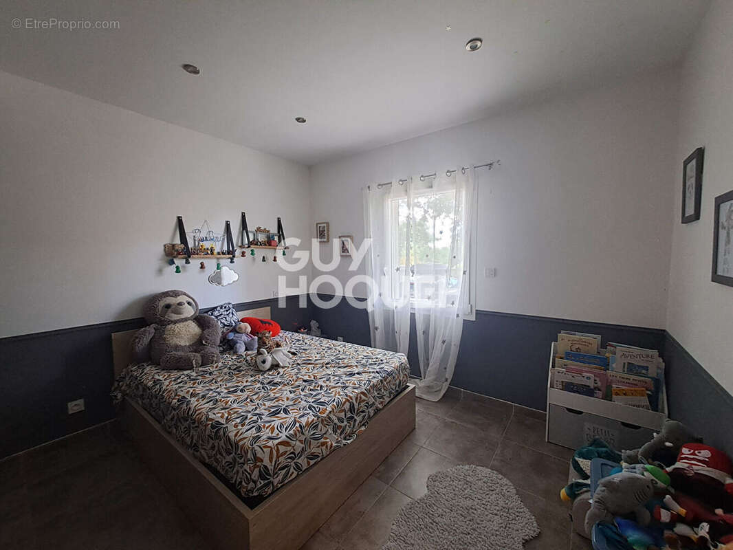 Maison à SAINT-MARCEL-DE-CAREIRET