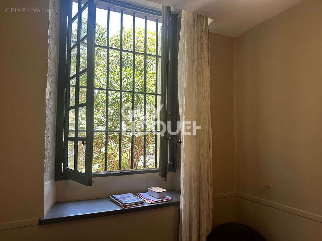 Commerce à CARCASSONNE