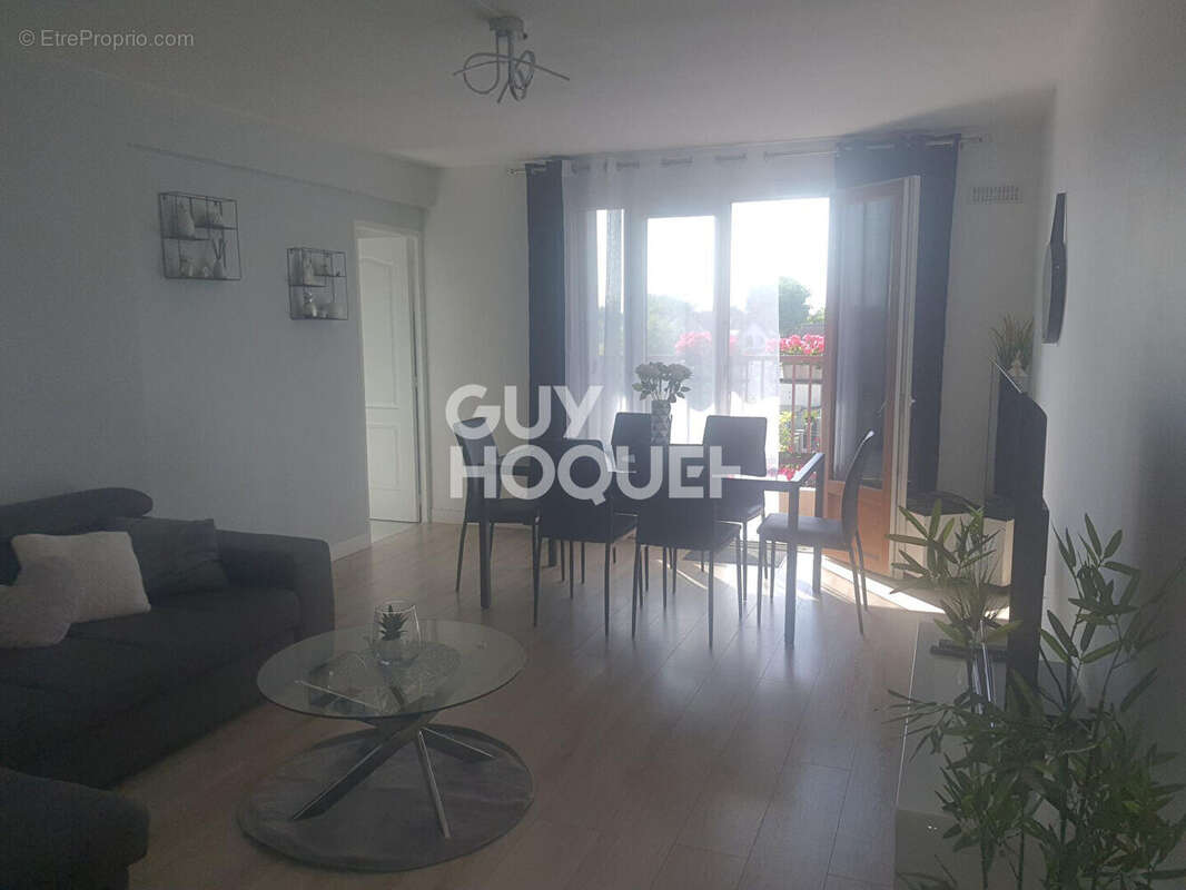 Appartement à LIVRY-GARGAN