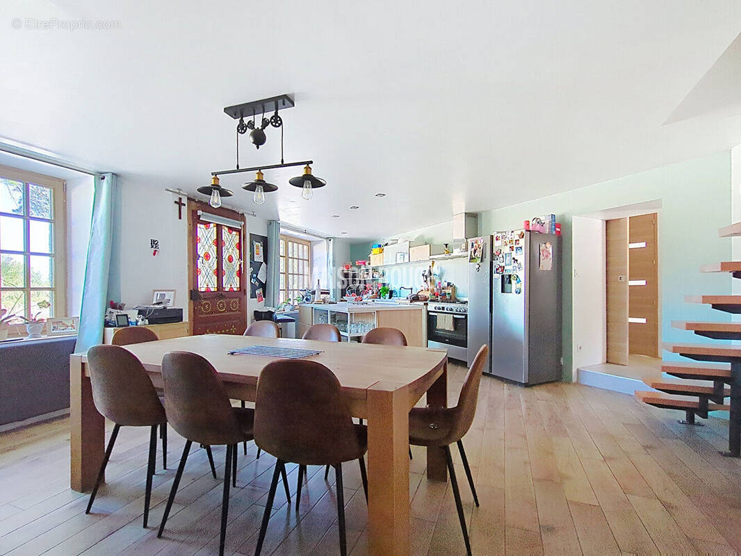 Maison à DOL-DE-BRETAGNE