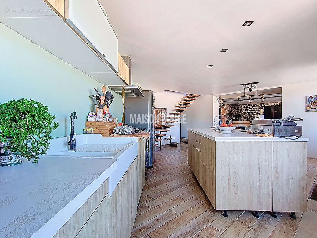 Maison à DOL-DE-BRETAGNE