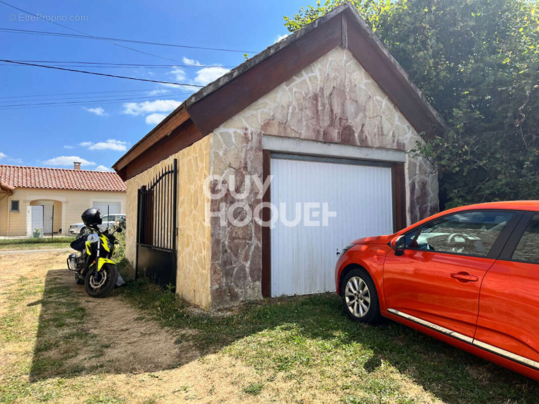 Maison à SAINT-DENIS-CATUS