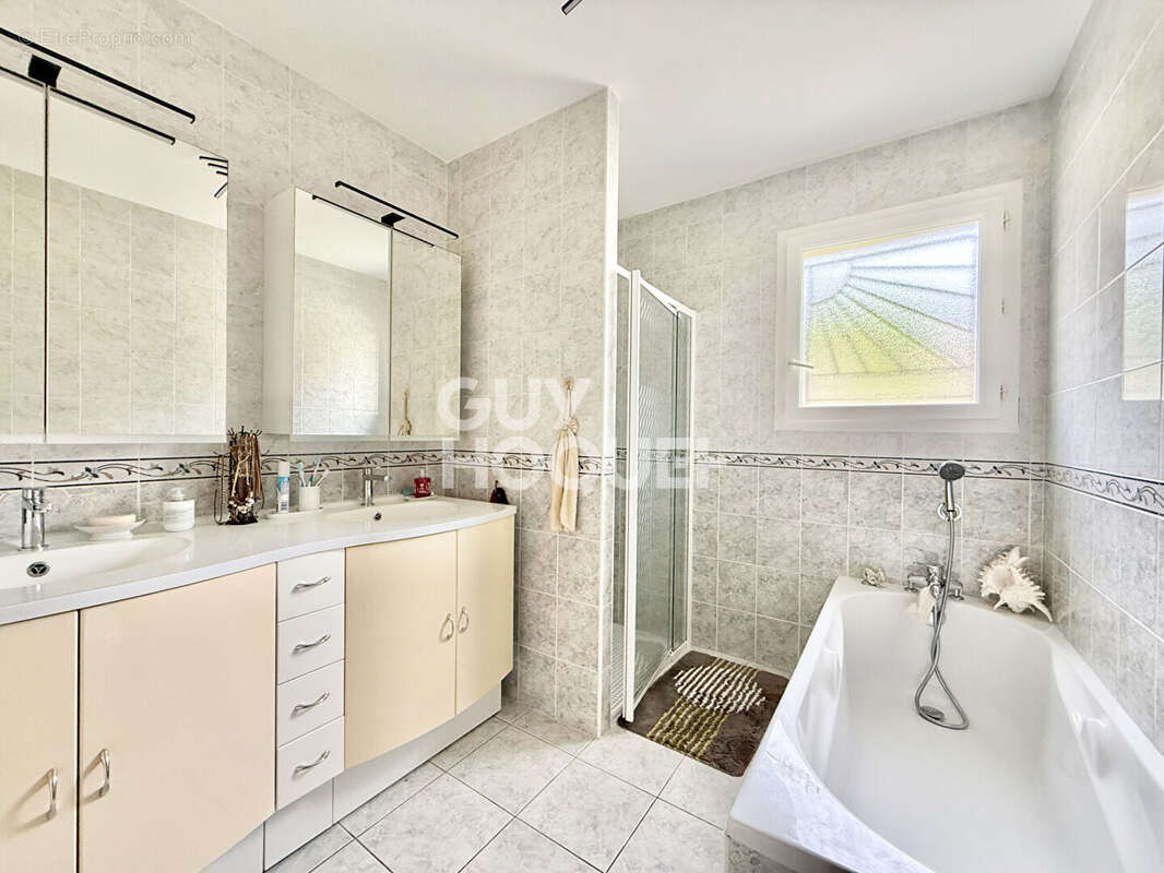 Maison à GUJAN-MESTRAS