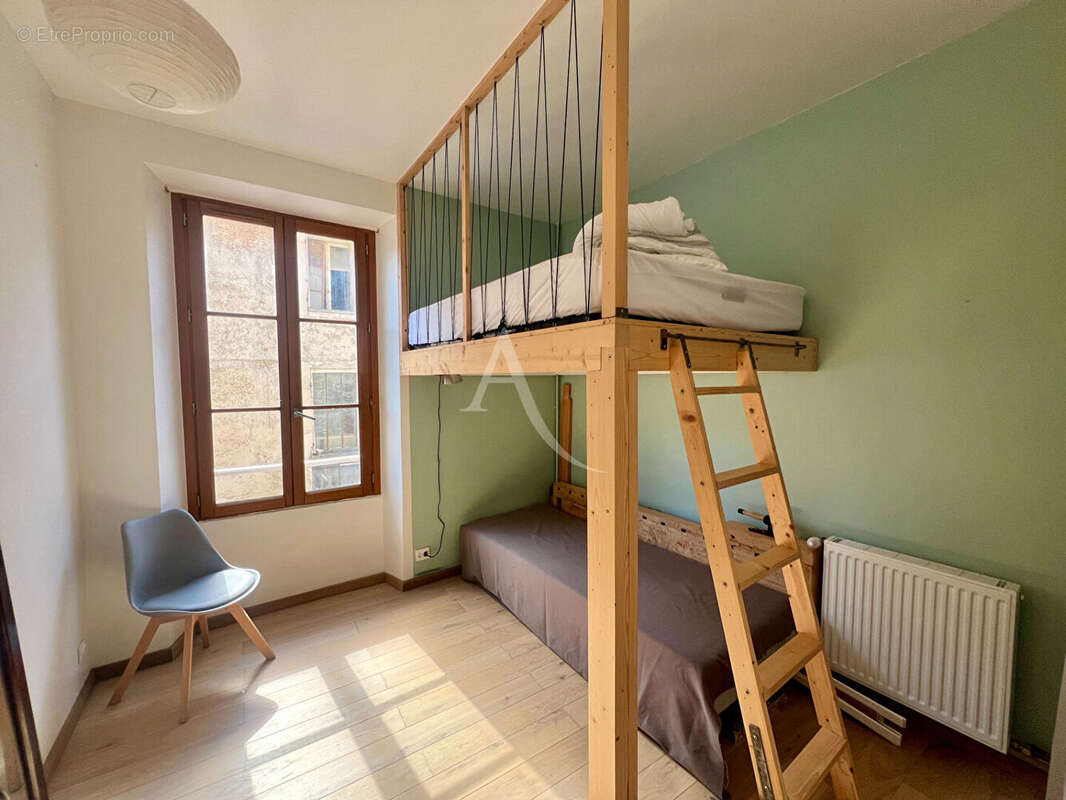 Appartement à BUSSY-SAINT-GEORGES