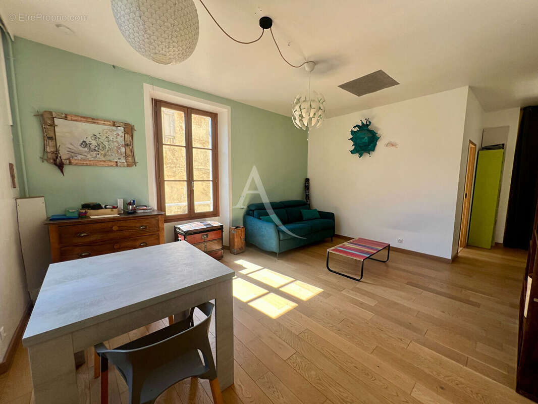 Appartement à BUSSY-SAINT-GEORGES