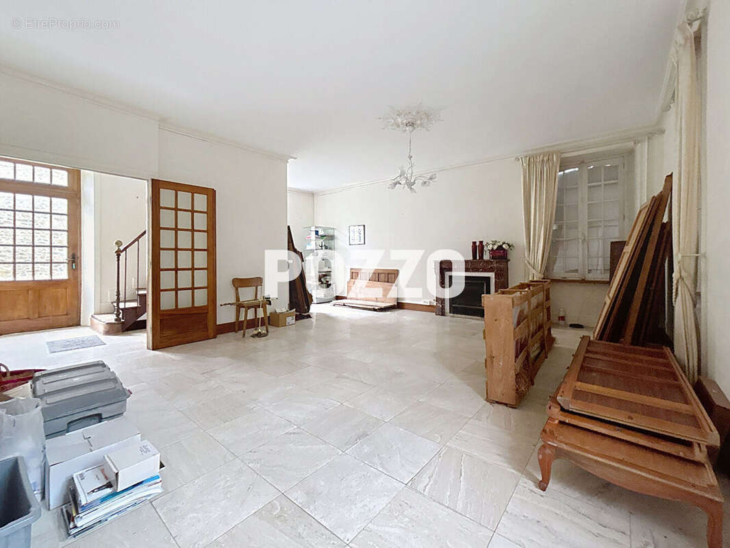 Maison à AGON-COUTAINVILLE