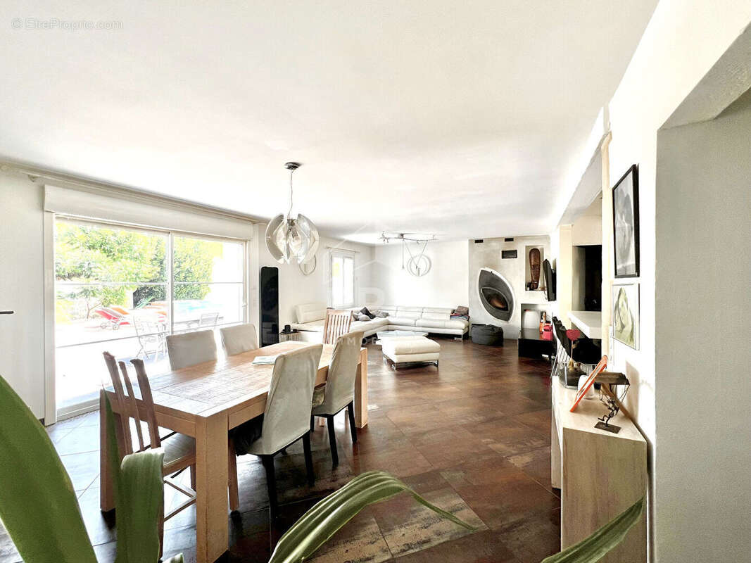 Maison à SAINT-SULPICE-DE-ROYAN