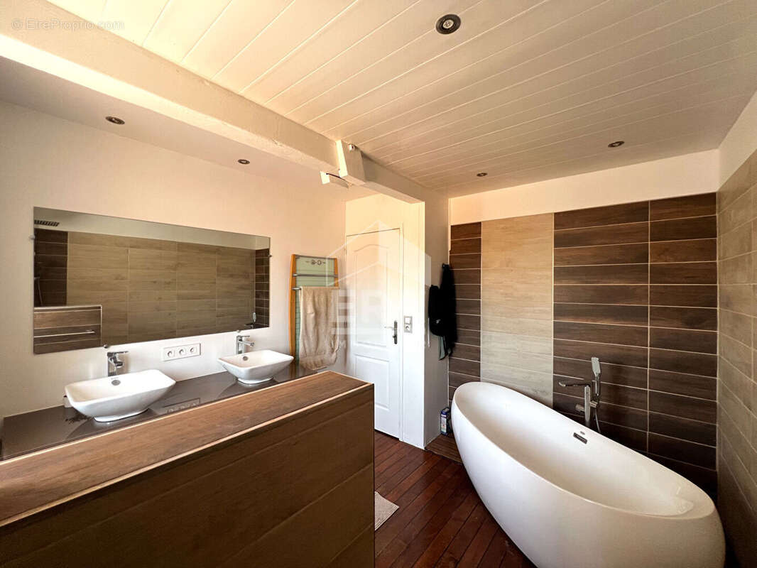 Maison à SAINT-SULPICE-DE-ROYAN