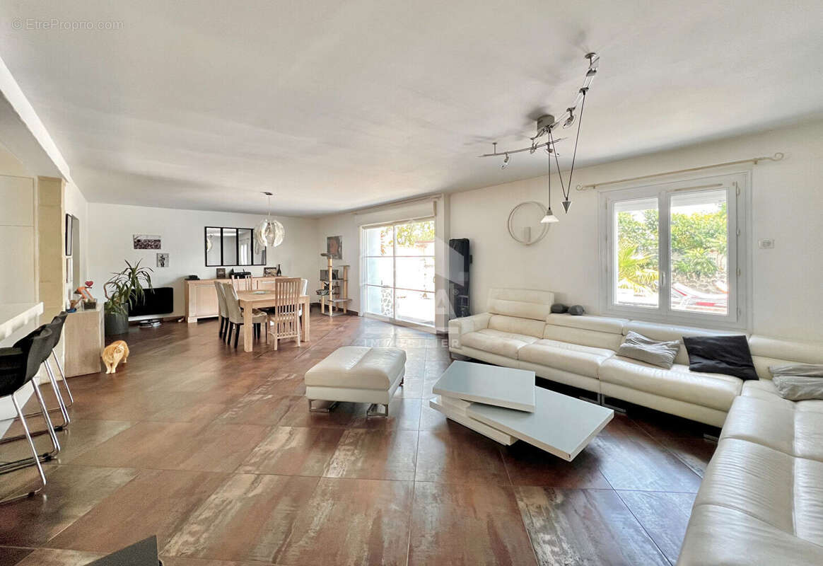 Maison à SAINT-SULPICE-DE-ROYAN