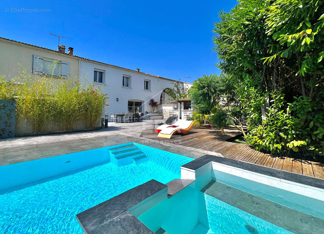 Maison à SAINT-SULPICE-DE-ROYAN