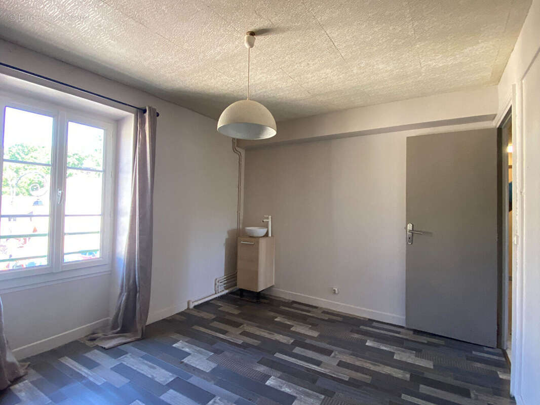 Commerce à GUERVILLE