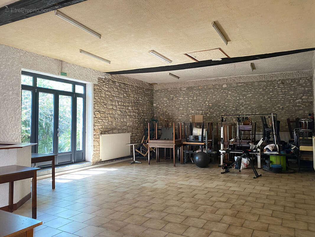 Commerce à GUERVILLE