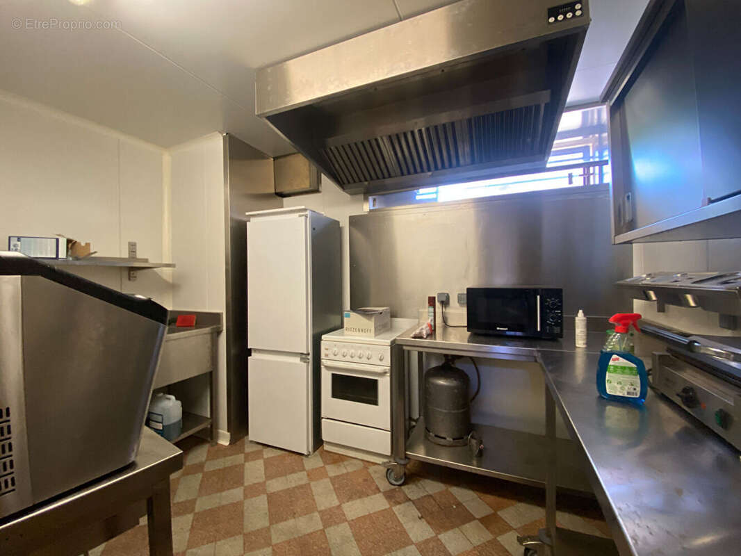 Commerce à GUERVILLE