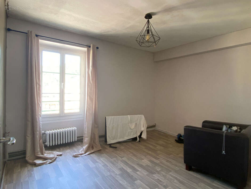 Commerce à GUERVILLE