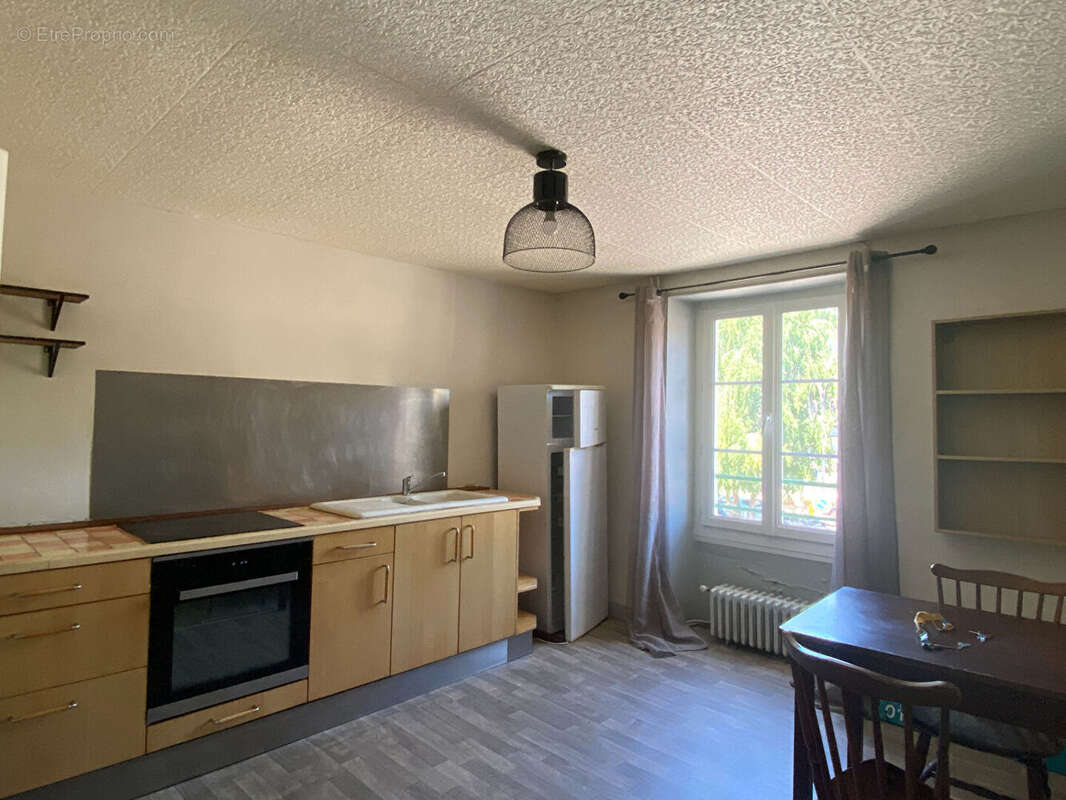 Commerce à GUERVILLE