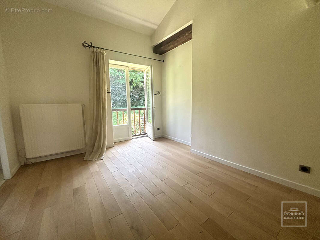 Appartement à CHASSELAY