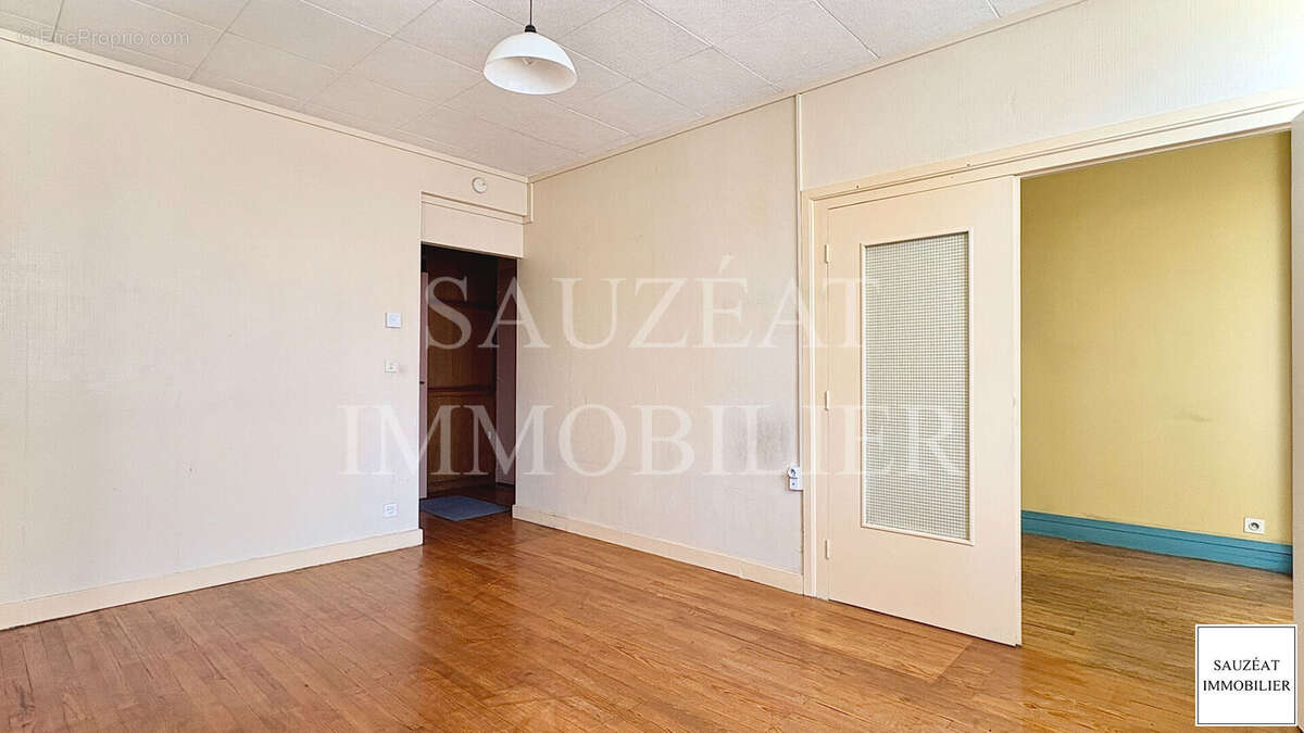 Appartement à MONTROUGE