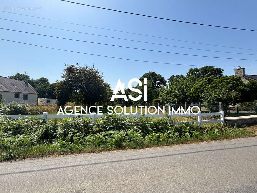 Terrain à SAINT-MARC-LE-BLANC