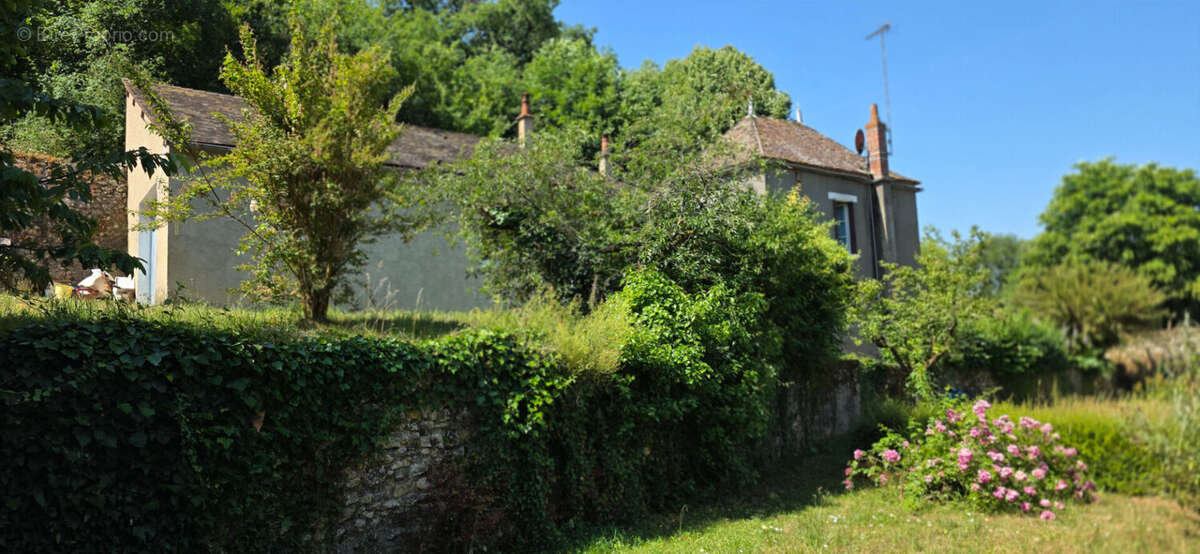 Maison à ANGLES-SUR-L&#039;ANGLIN