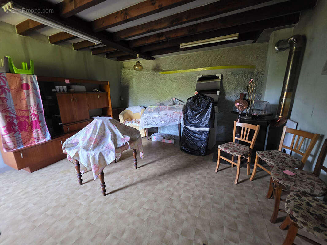 Maison à ANGLES-SUR-L&#039;ANGLIN