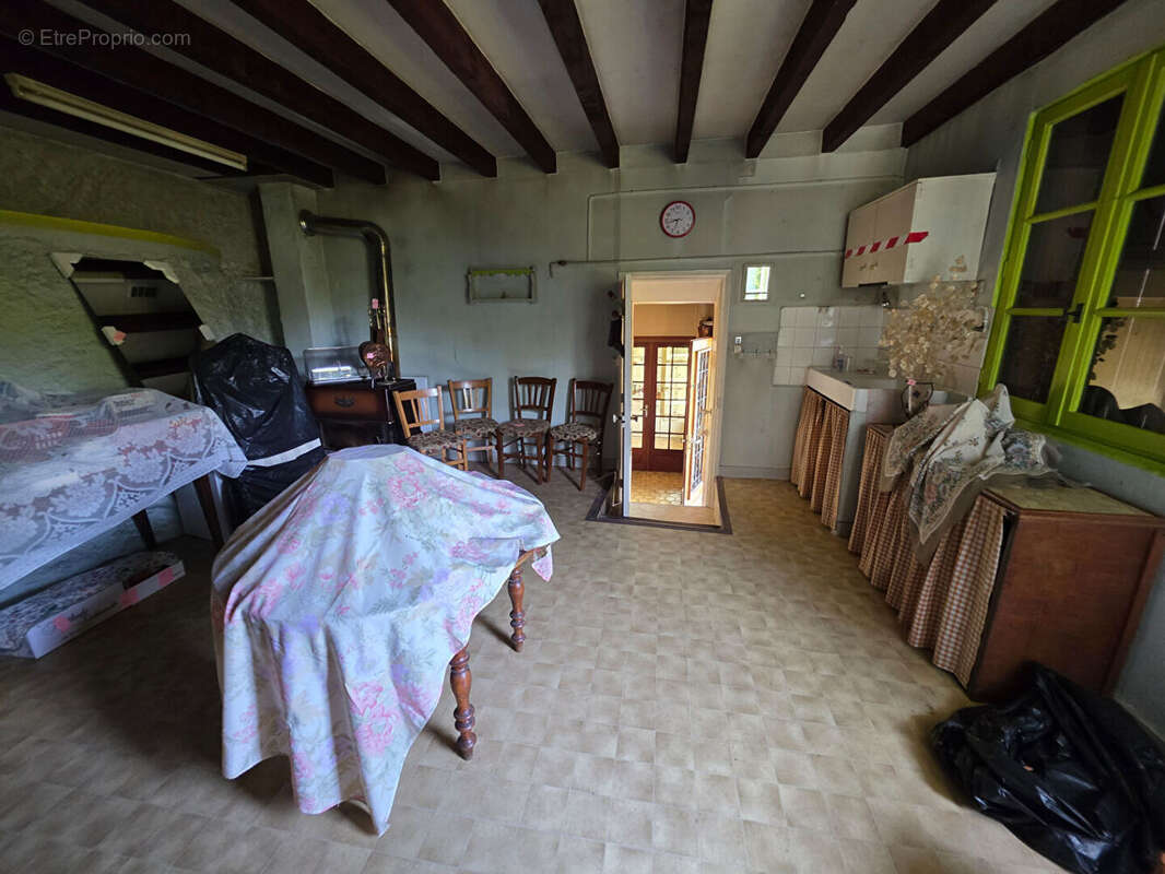 Maison à ANGLES-SUR-L&#039;ANGLIN