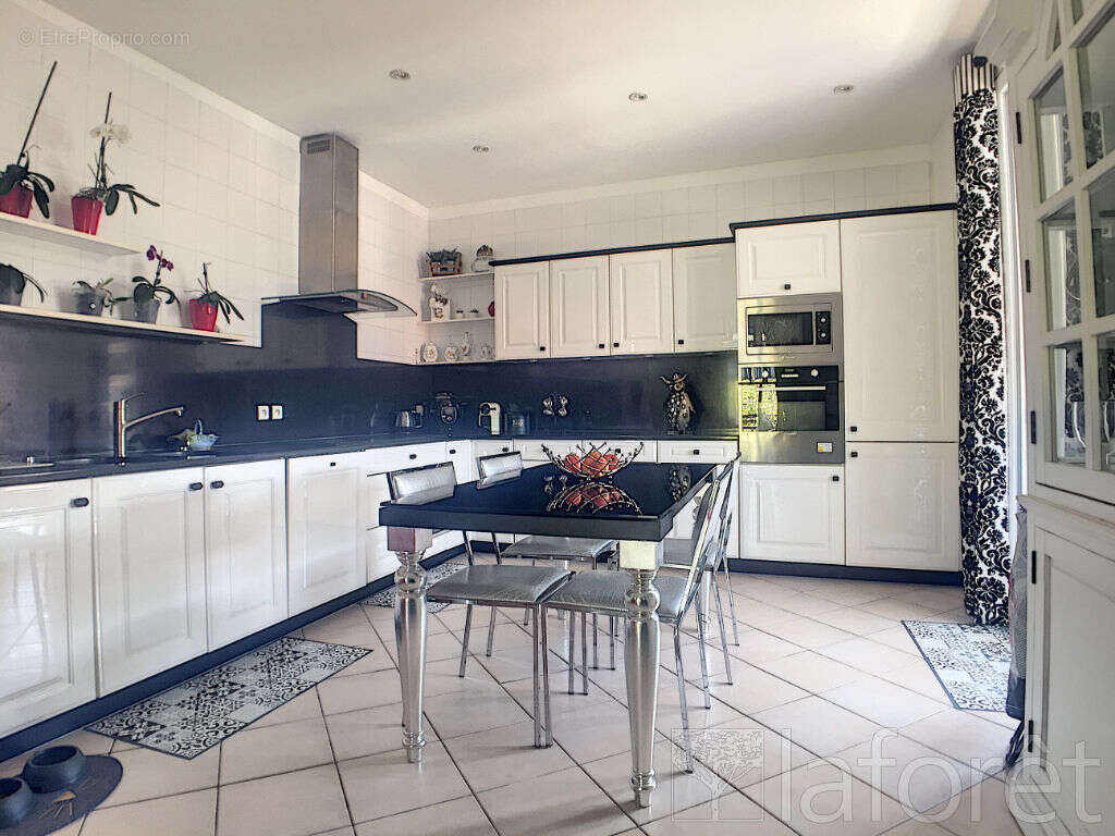 Maison à ROQUEBRUNE-CAP-MARTIN