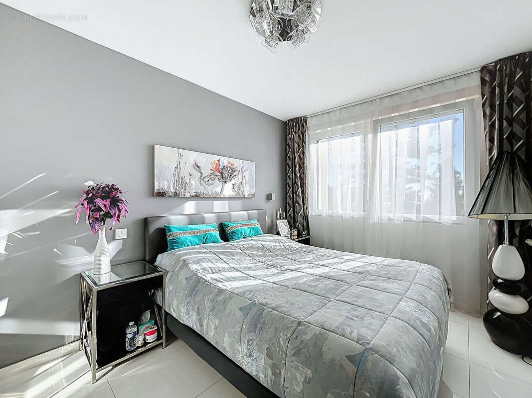 Appartement à ROQUEBRUNE-CAP-MARTIN