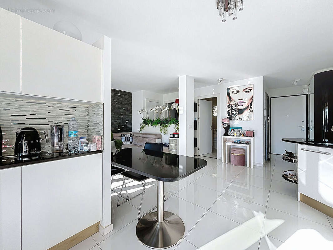 Appartement à ROQUEBRUNE-CAP-MARTIN