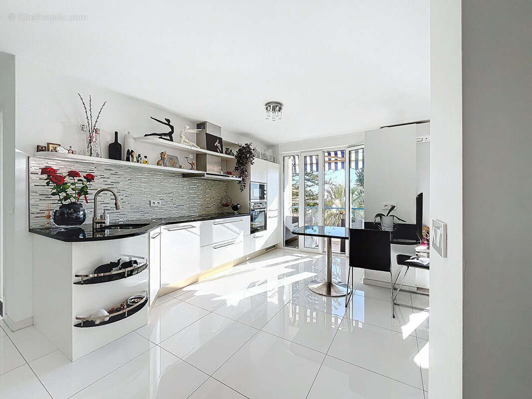 Appartement à ROQUEBRUNE-CAP-MARTIN