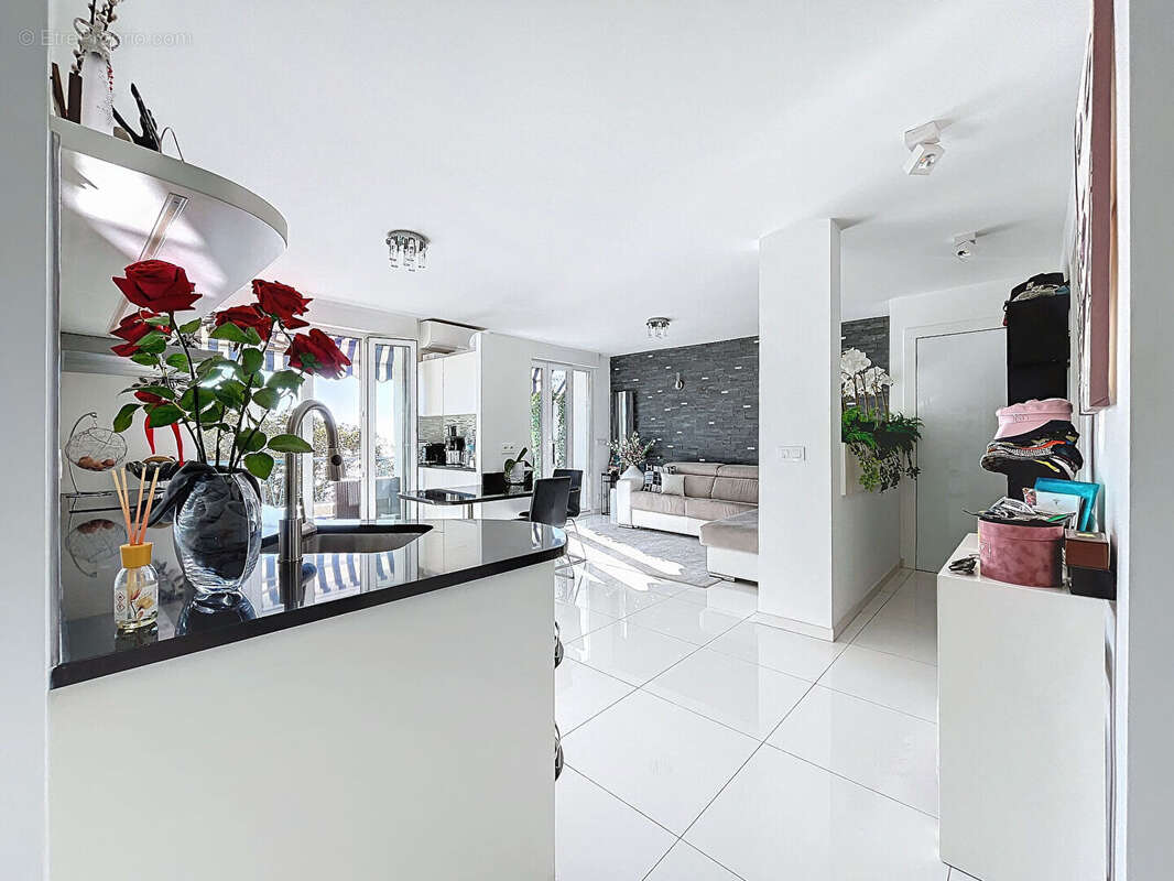 Appartement à ROQUEBRUNE-CAP-MARTIN