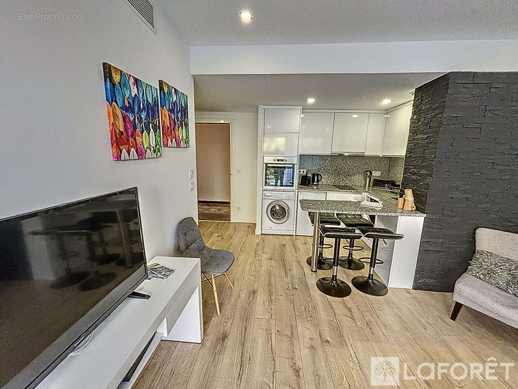 Appartement à ROQUEBRUNE-CAP-MARTIN