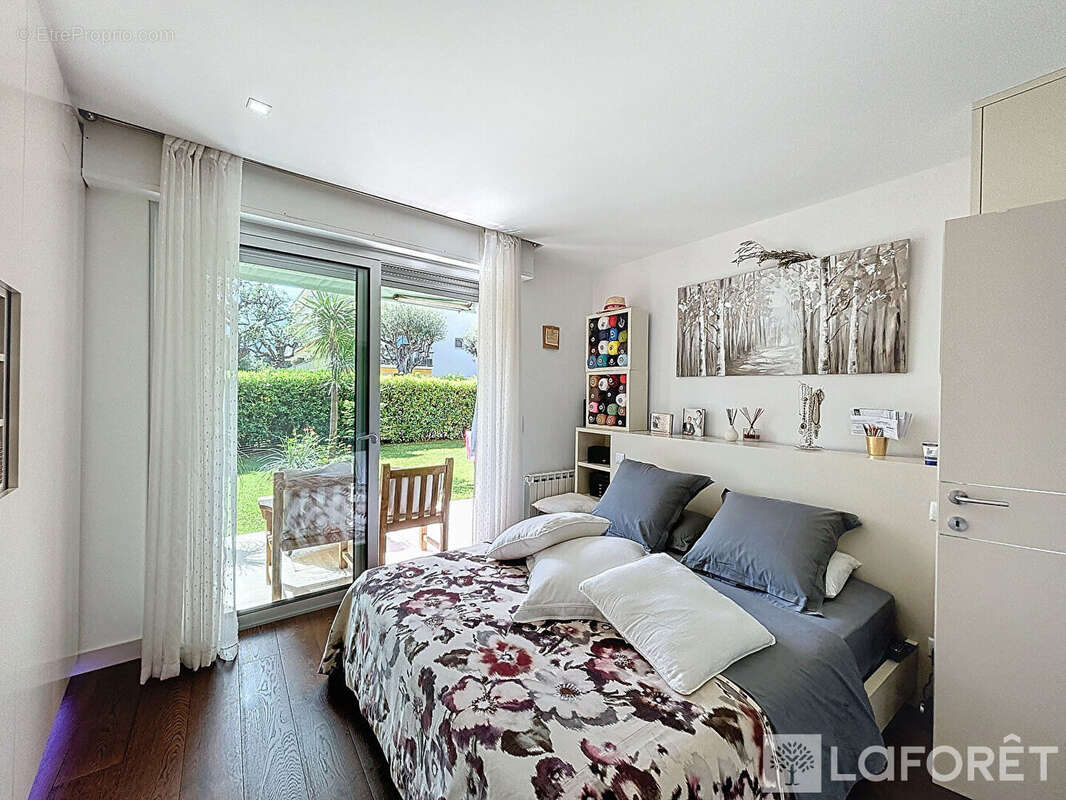 Appartement à ROQUEBRUNE-CAP-MARTIN