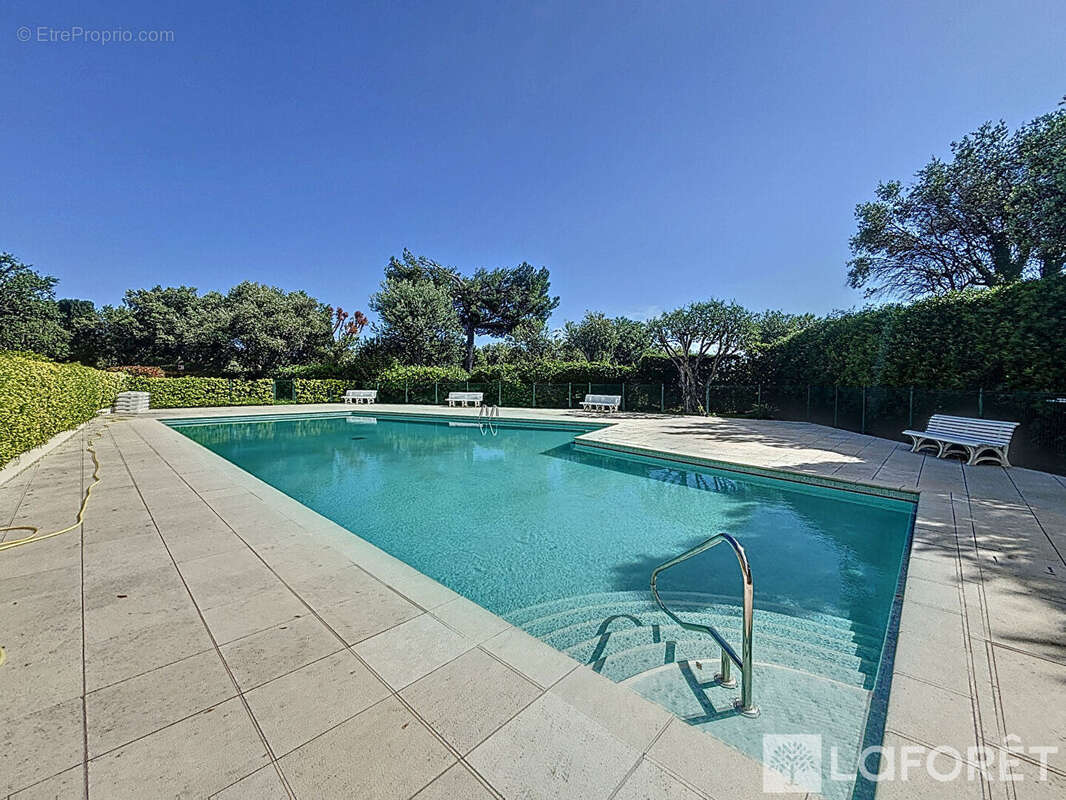 Appartement à ROQUEBRUNE-CAP-MARTIN