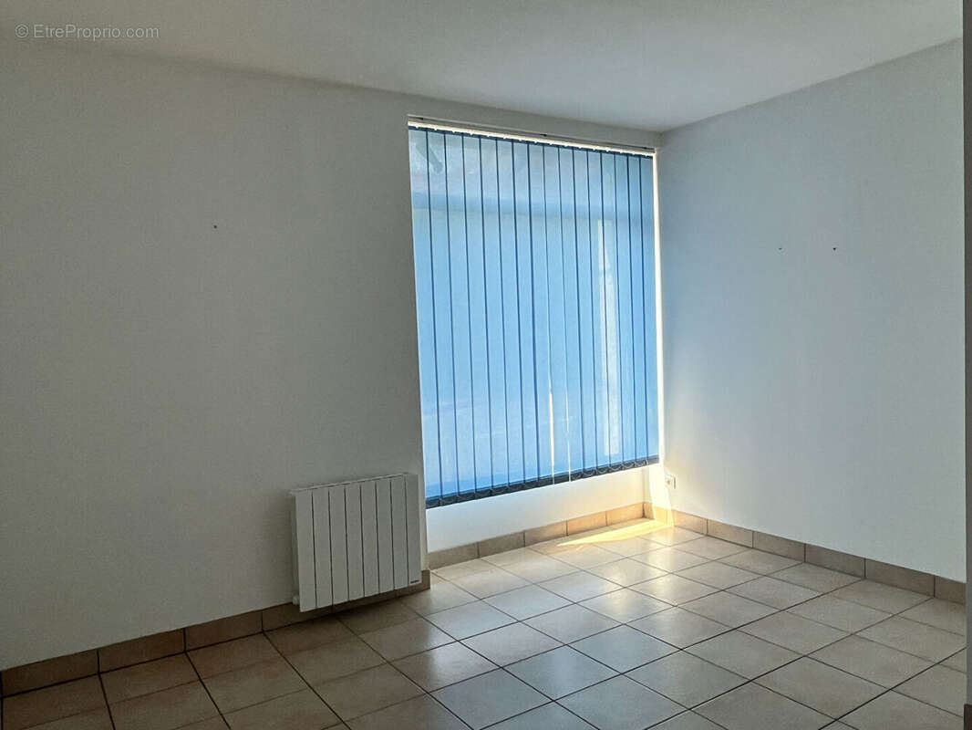 Appartement à LES BORDES