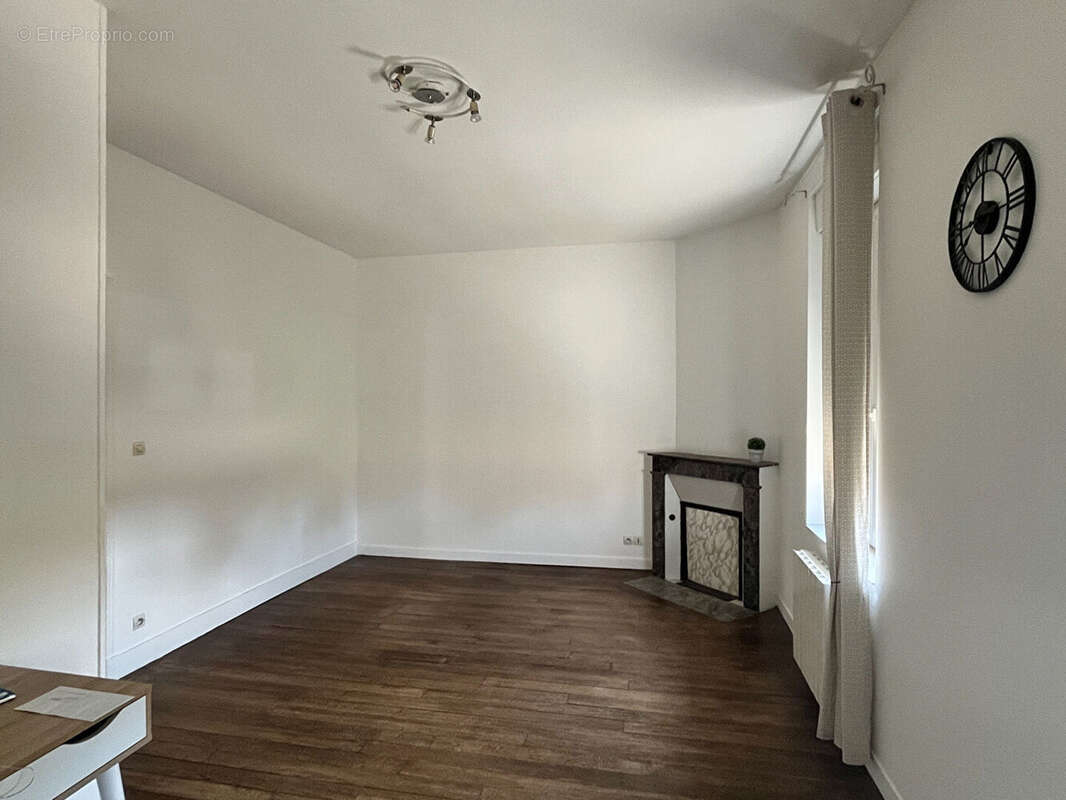 Appartement à LES BORDES