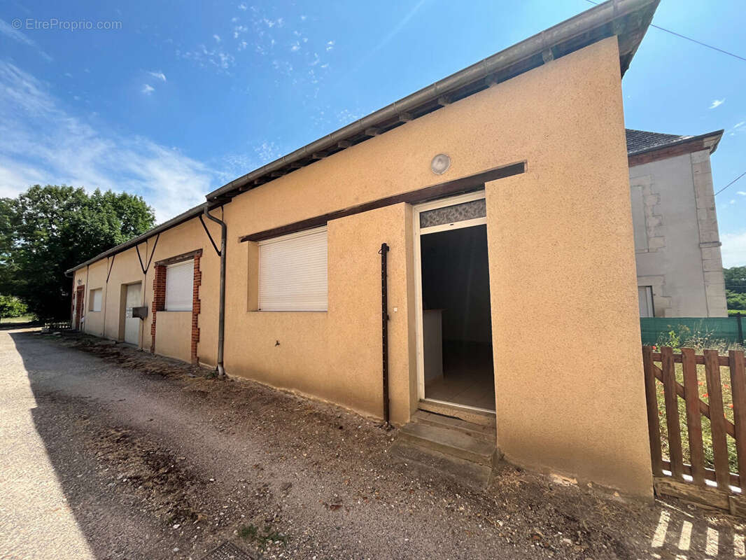 Appartement à LES BORDES
