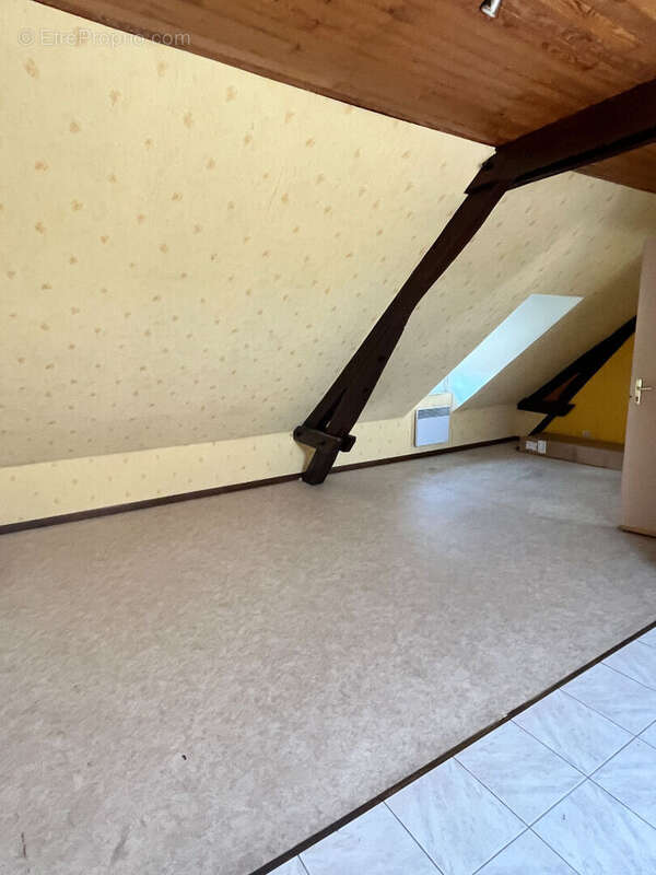 Appartement à LES BORDES