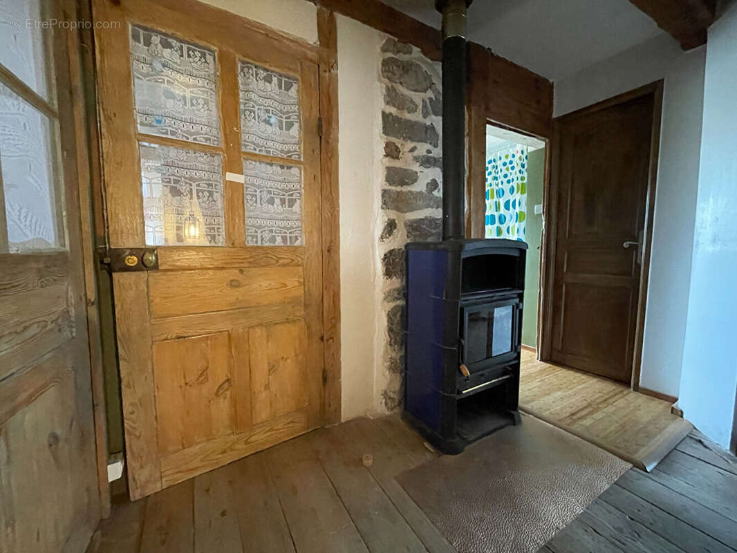 Maison à SIAUGUES-SAINTE-MARIE