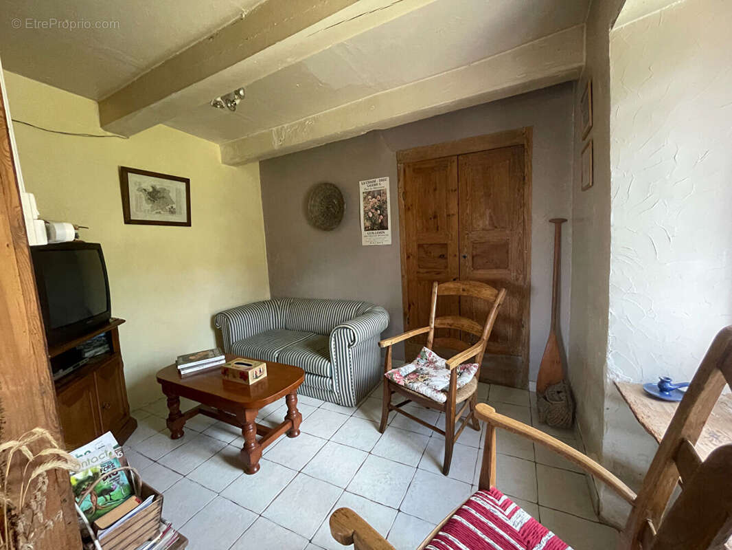 Maison à SIAUGUES-SAINTE-MARIE