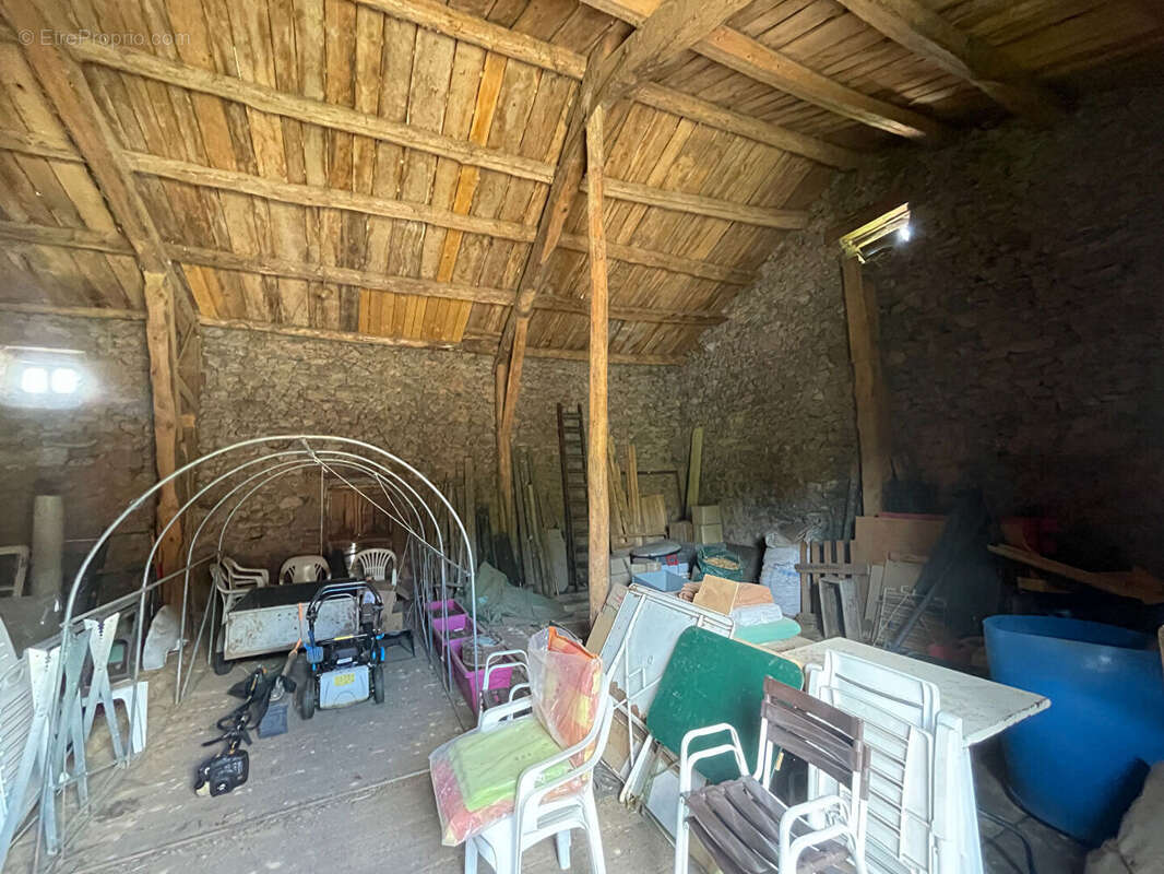 Maison à SIAUGUES-SAINTE-MARIE