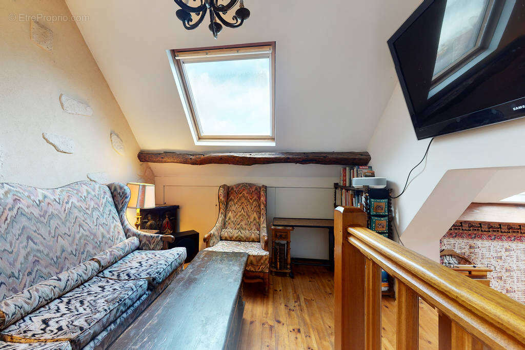 Maison à MAURECOURT